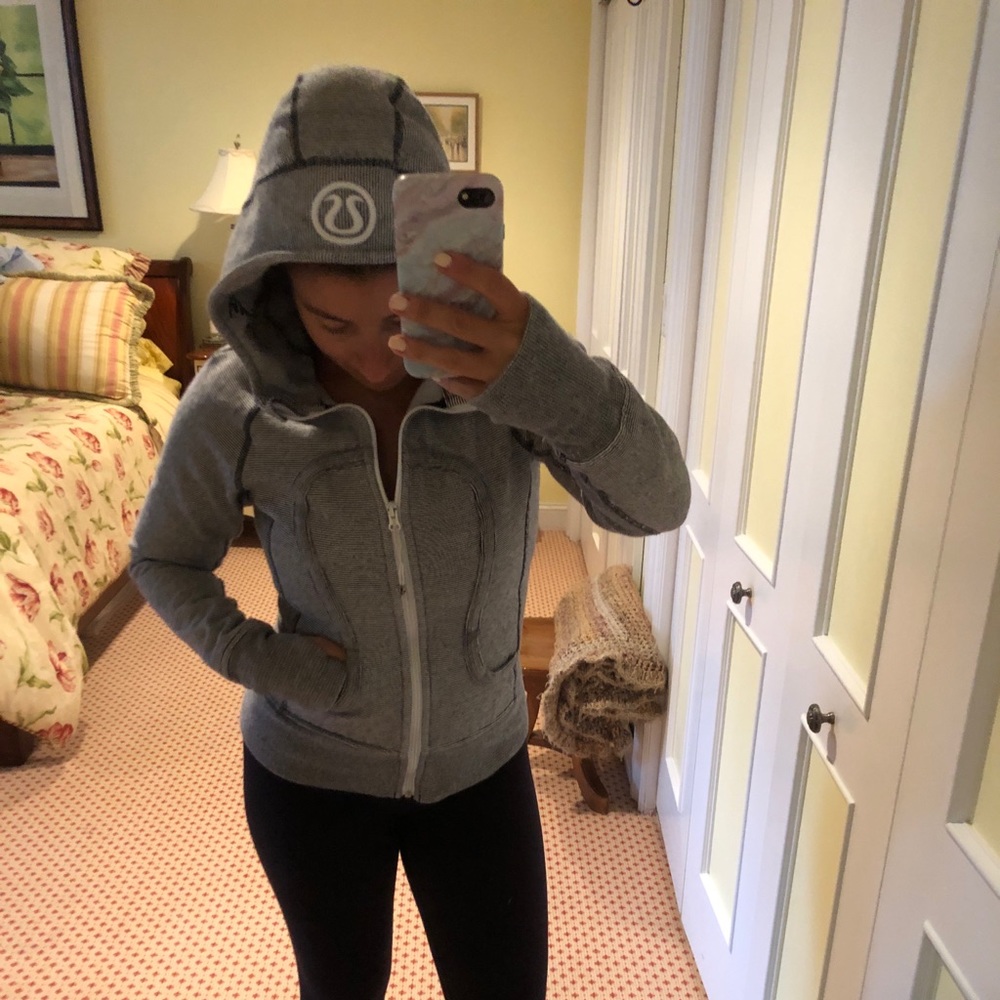 Lululemon scuba hoodie size 4